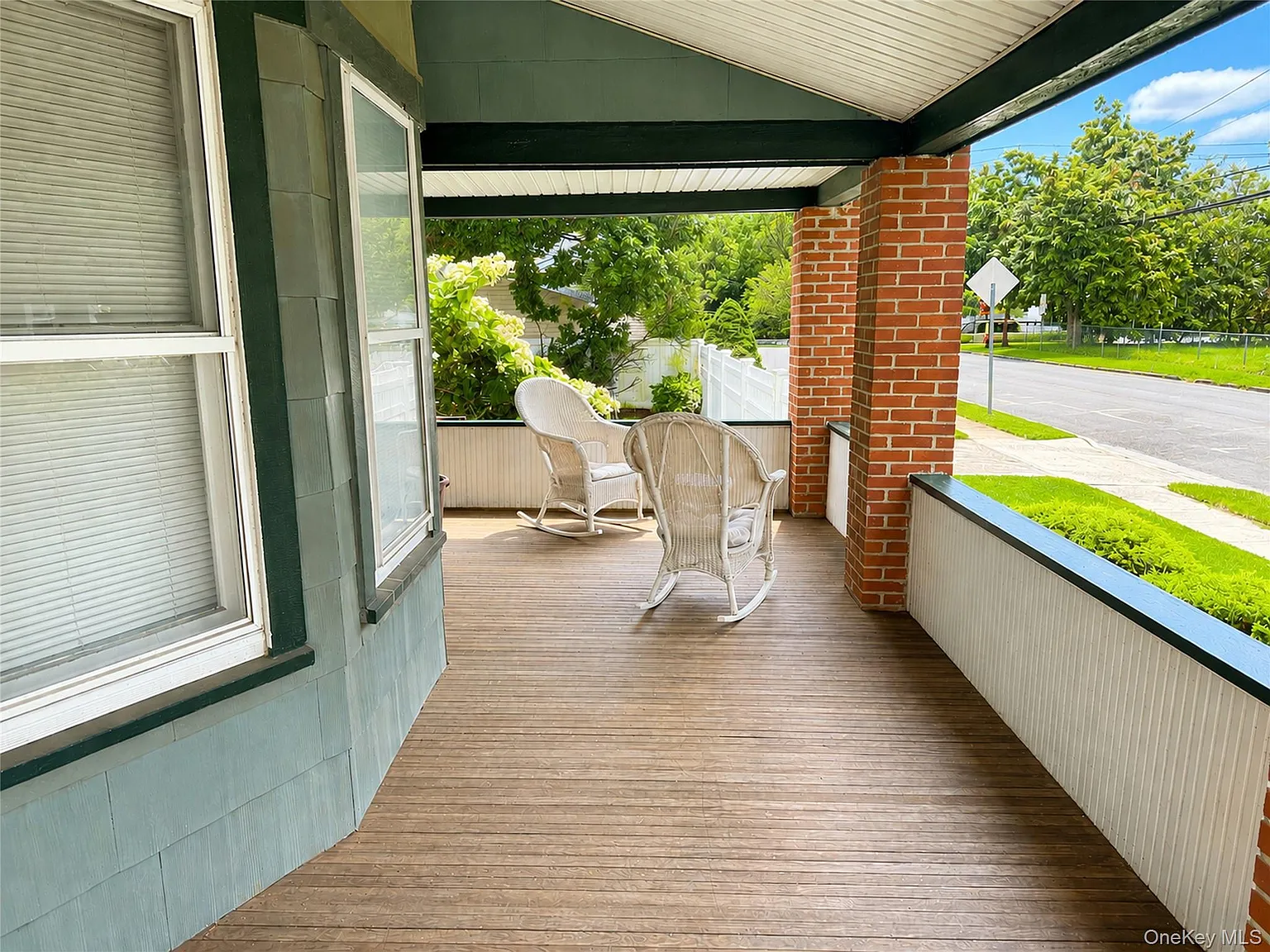 2 bed, 1.0 bath, 2696 sqft, $3,250 — Photo 3