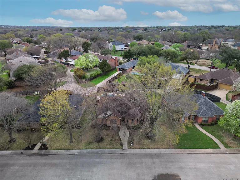 609 Arbor Creek Dr — Photo 88