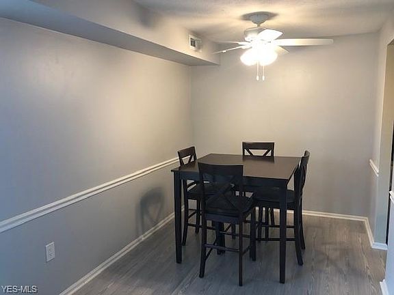 3rd image of 1931 King James Pkwy APT 132