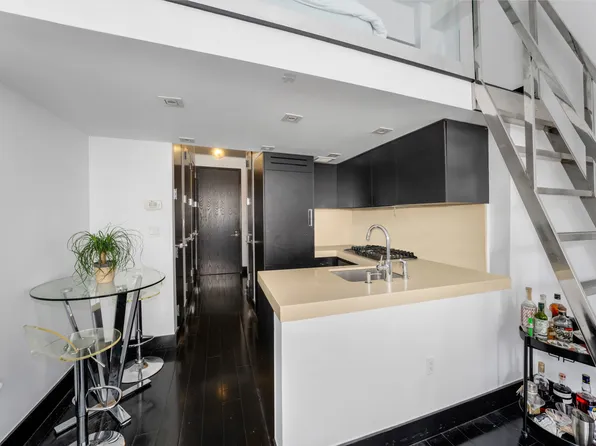 254 Park Avenue South 9G image 2 of 8