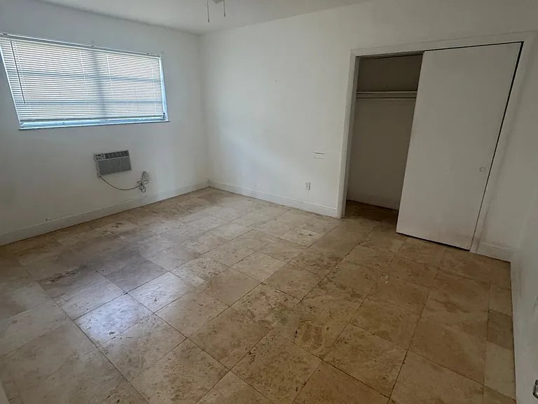 1316 NE 105th St #104 — Photo 11