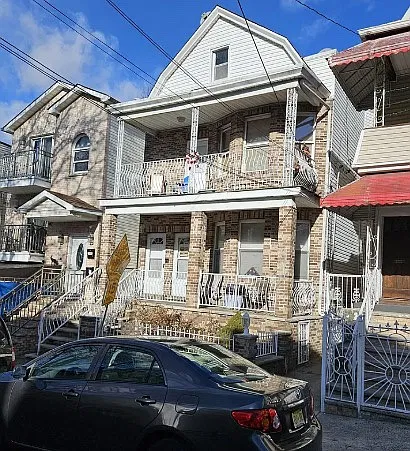 214 Grant Ave #B