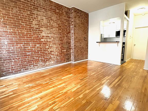3rd image of 303 E 94th St APT 3K