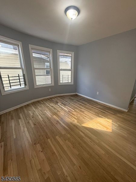 1st image of 167 Seymour Ave