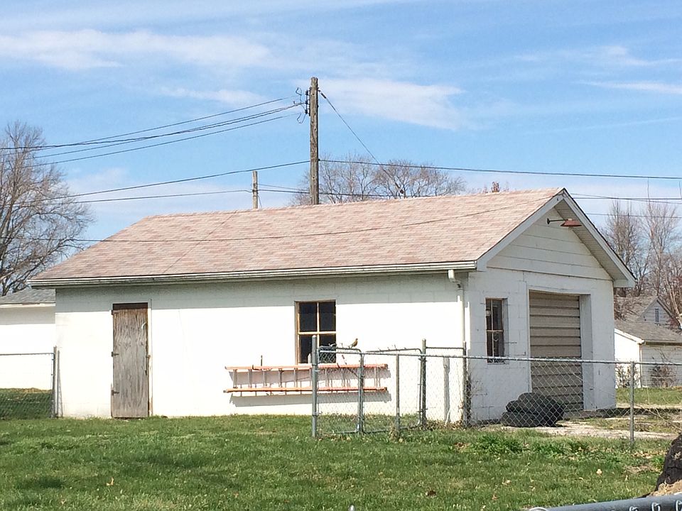 2nd image of 605 Walnut St