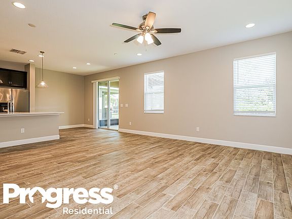 5th image of 7516 Lantern Park Ave