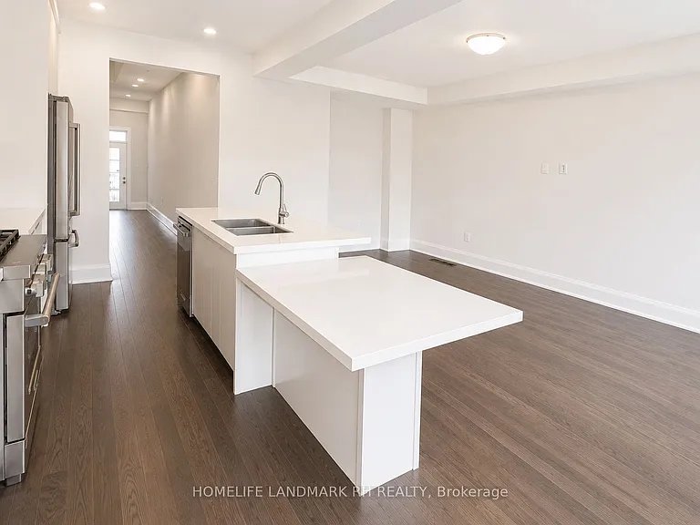 37 Schmeltzer Cres — Photo 5