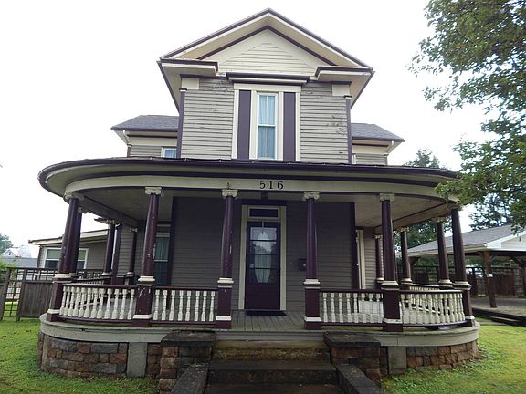 5th image of 516 E Main St