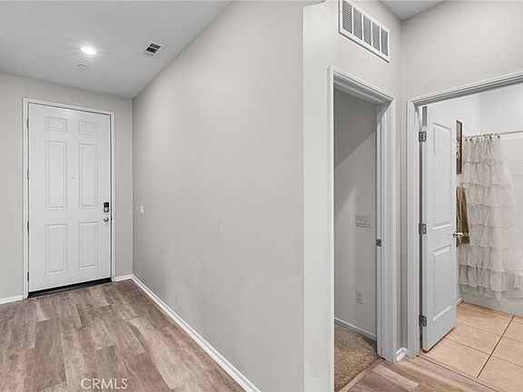 5th image of 1171 Poinsettia Cir