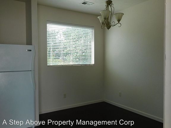 5th image of 1325 Cedar Ave #2