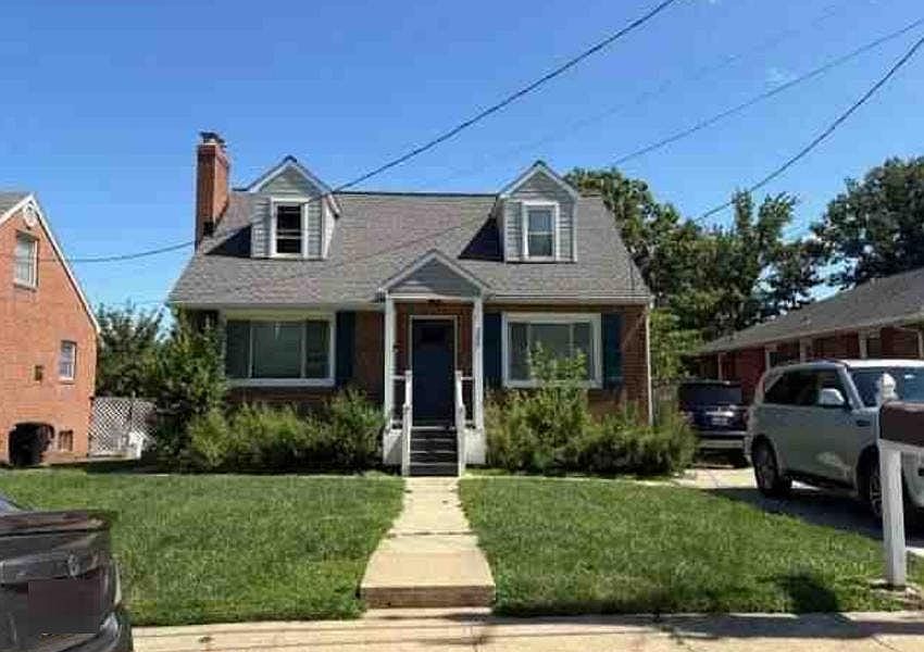 1st image of 346 Ida Ave