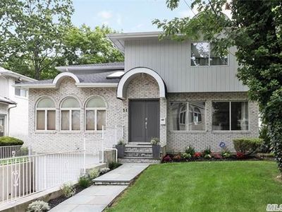 51 Warwick Rd, Great Neck, NY, 11023