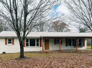 595 Eastview Rd, Camden, TN 38320