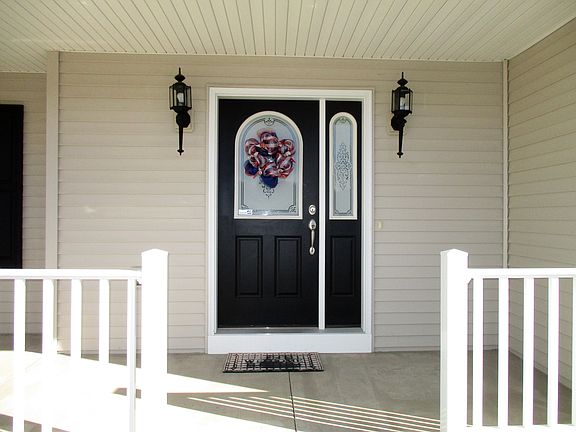 3rd image of 135 Sydney St