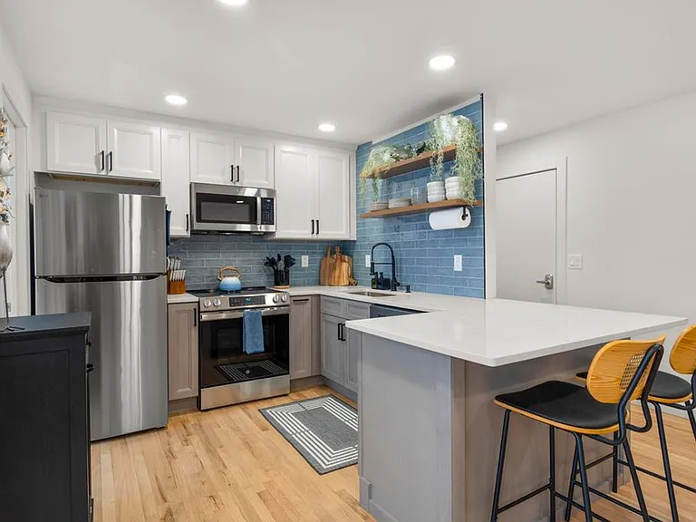 1742 Boston Post Rd — Photo 10