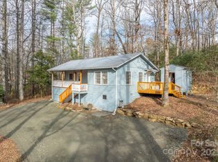 361 Rainbow Lake Dr, Brevard, NC 28712