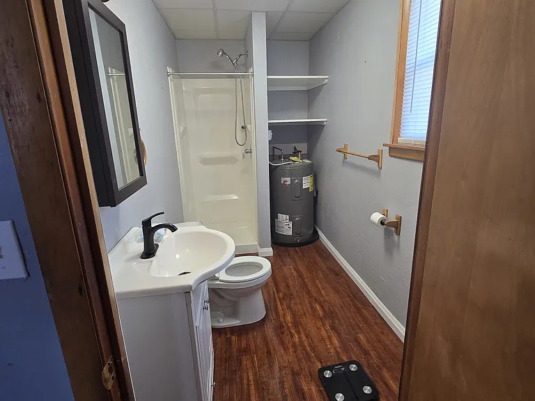 255 Montaup St #1N — Photo 6