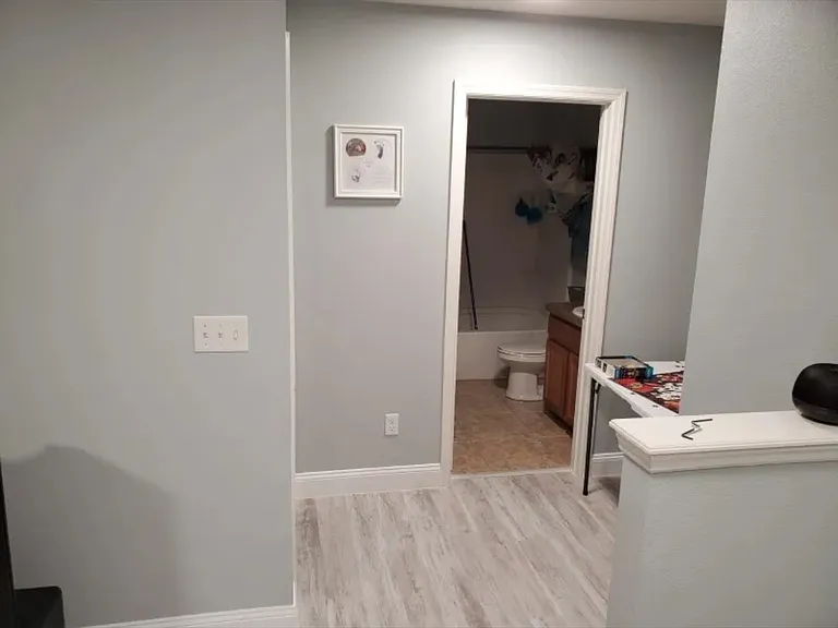 2245 Tulip Valley — Photo 1