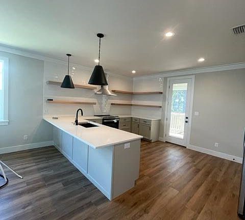 2nd image of 141 W Wild Blueberry Way