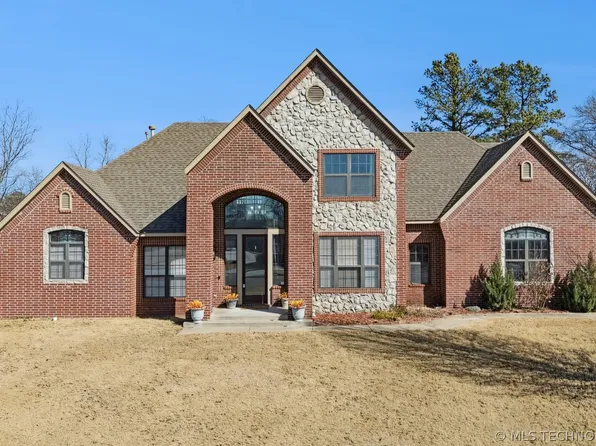 1411 Circle Dr, Sapulpa, OK 74066