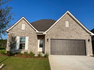 101 Hydrangea Blvd, Freeport, FL 32439