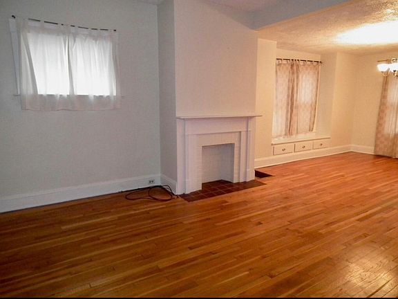 4th image of 2314 Bellfield Ave