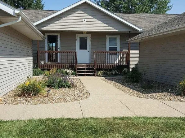 508 Iris Ave, Tiffin, IA 52340