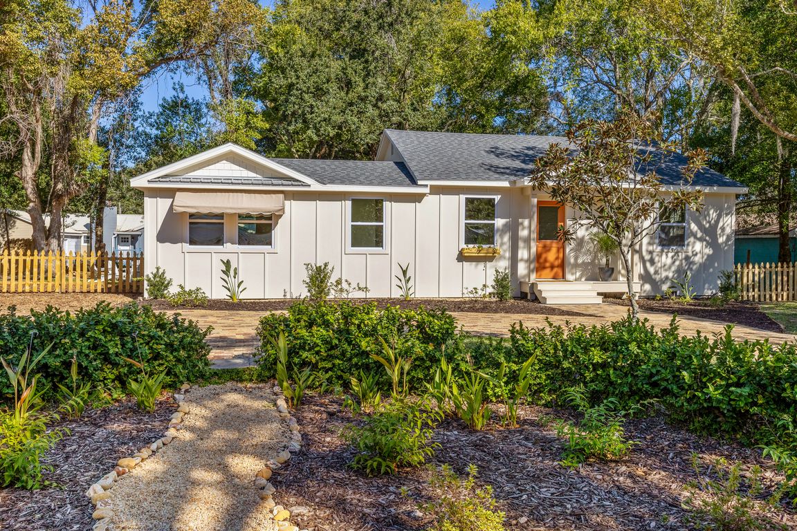 next background image