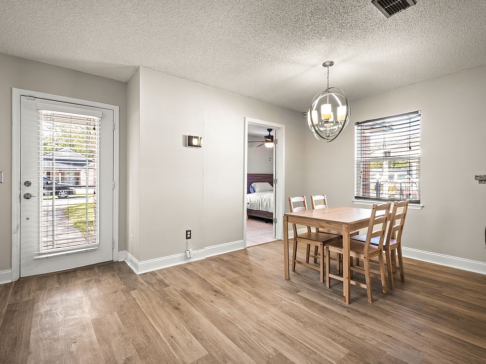 1st image of 3417 Kingston St #2