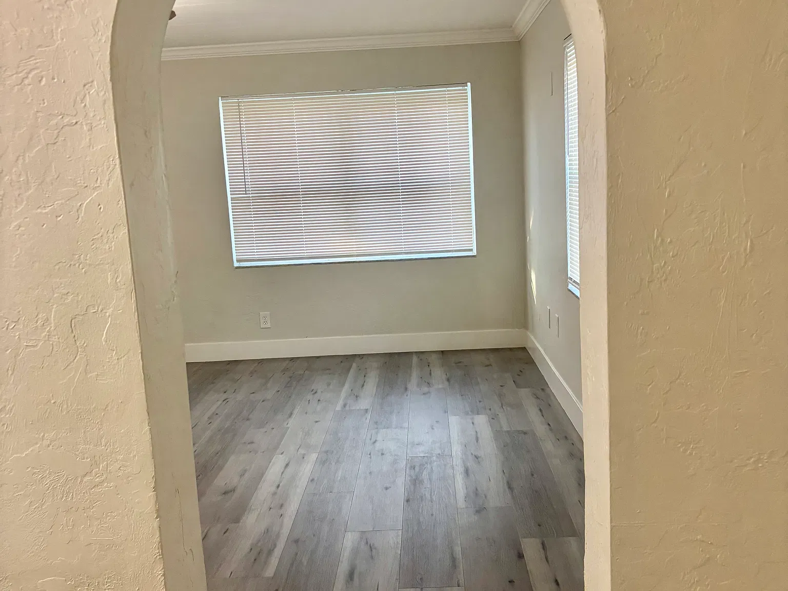 3 bed, 1270 sqft, $2,200 — Photo 4