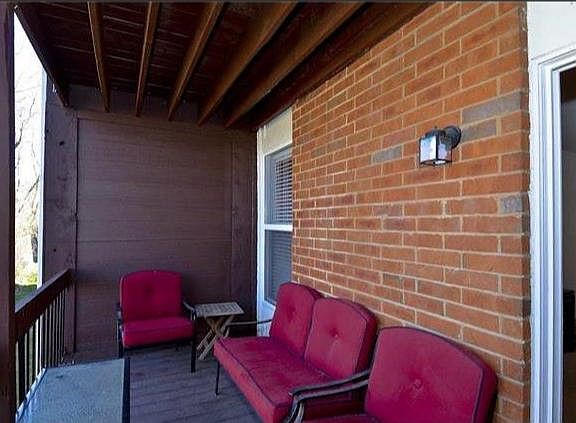 4th image of 1963 Greenpoint Dr APT 203