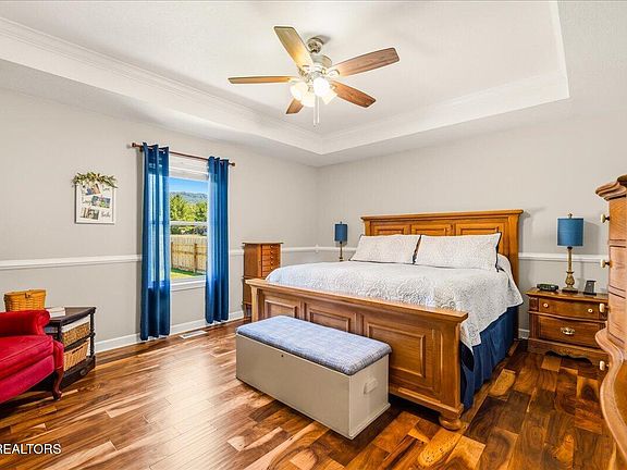 5th image of 263 Preston Cir