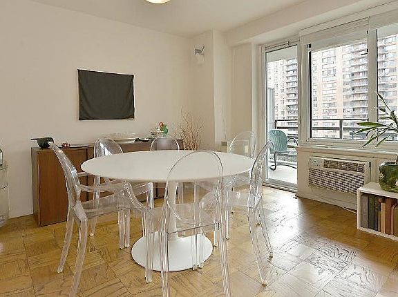 4th image of 392 Central Park W APT 9B