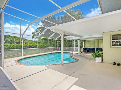 770 NW 207th Ter, Pembroke Pines, FL, 33029