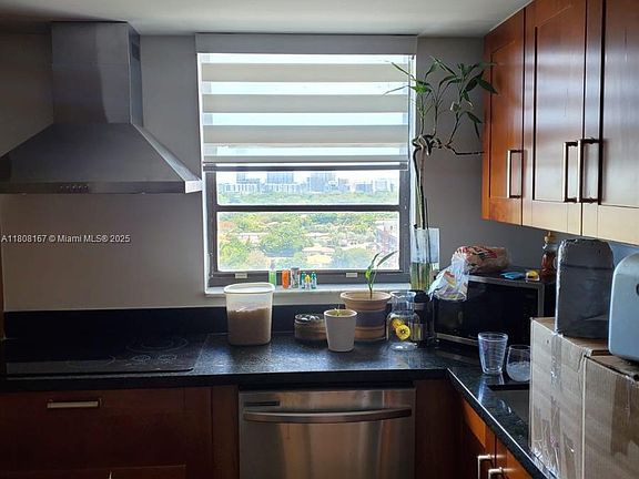 2nd image of 66 Valencia Ave #Penthouse 1a