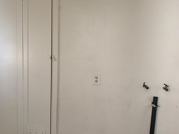 5th image of 4253 Garthwaite Ave
