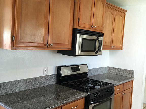 2nd image of 2240 Farringdon Ave