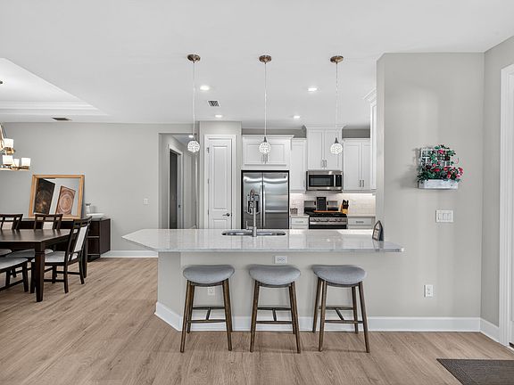 5th image of 15641 Gavello St