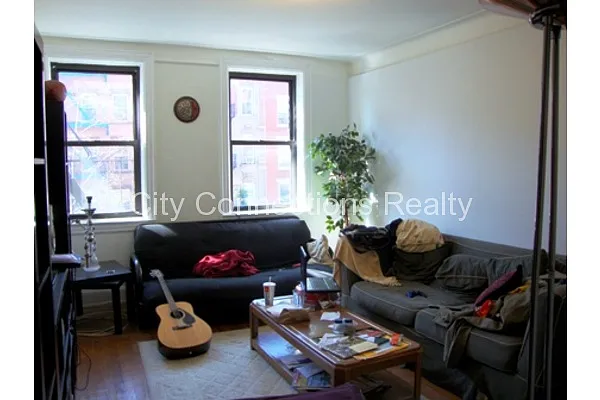 Rented by City Connections Realty | media 4