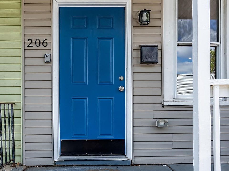 1st image of 206 Jones Ave