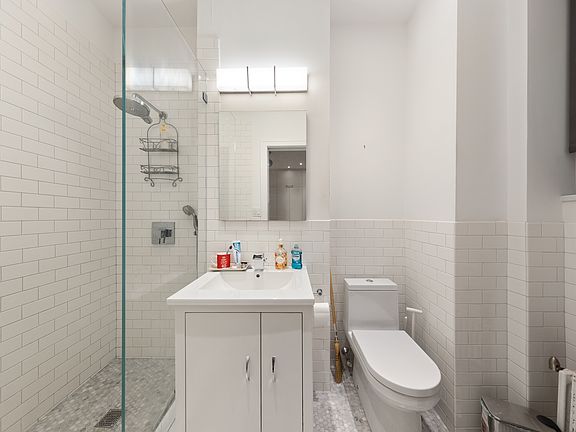 5th image of 615 W 113th St APT 21