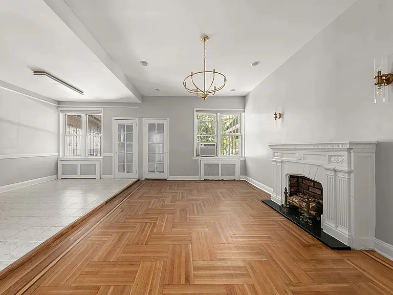 682 Midwood St #1 — Photo 3