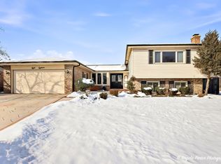 818 N Rumple Ln, Addison, IL 60101