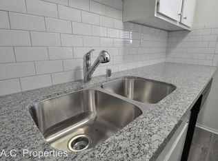 11310 Camarillo St APT 301, North Hollywood, CA 91602