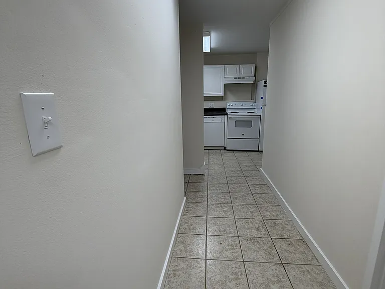915 Main St #202 — Photo 3