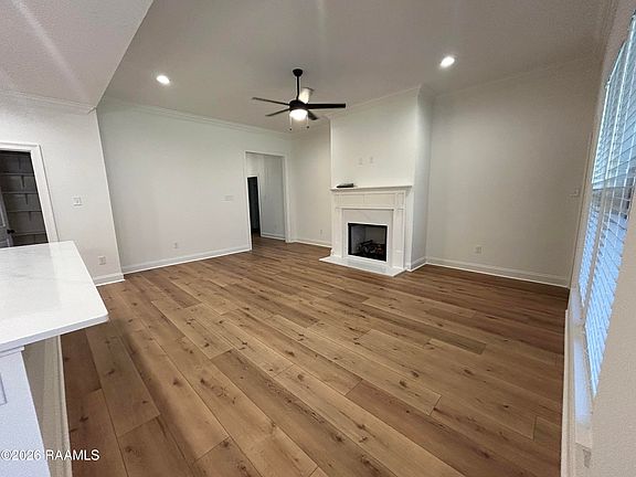 2nd image of 806 Summer St