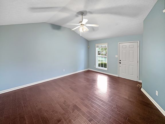 3rd image of 1096 Gray Bill Dr