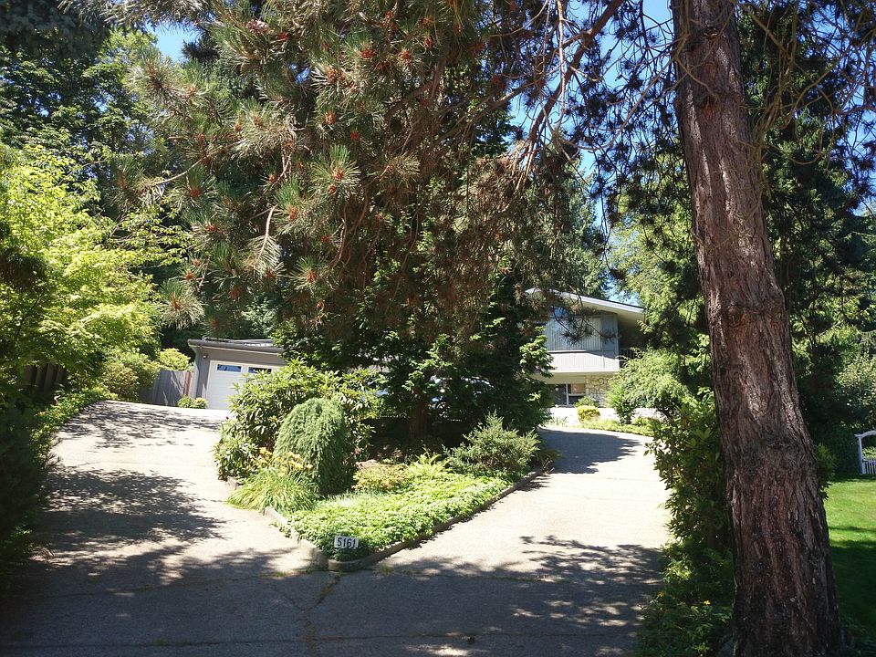 2nd image of 5161 Kenilworth Pl NE