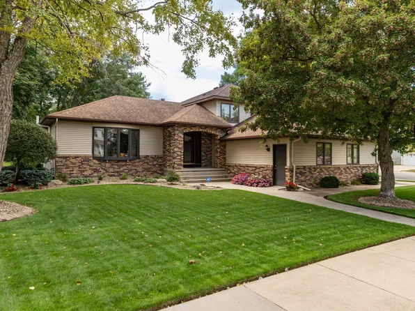 1620 Northern Valley Dr NE, Rochester, MN 55906