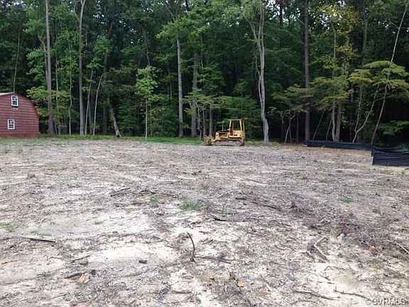 2nd image of 3218 Poplar Dr